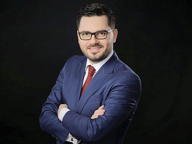 Succesul unui Manager Român în Industria IT: Dan Popa, Promovat la Veeam București – Dan Popa, un manager român cu o vastă experiență în industria IT, a fost numit director regional pentru operațiunile din Europa de Est ale companiei americane Veeam Software, potrivit unui anunț făcut de acesta pe LinkedIn