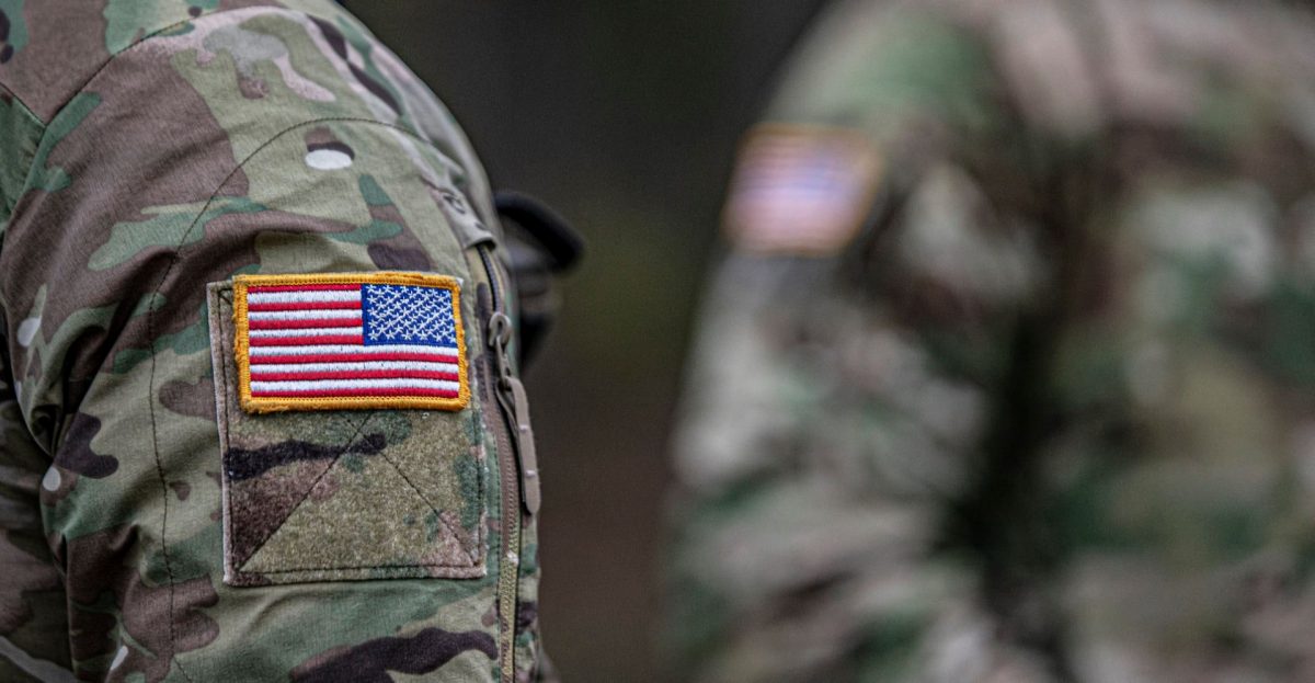 Un grup de 16 foști ambasadori ai Statelor Unite ale Americii avertizează administrația de la Casa Albă cu privire la riscurile majore ale unei eventuale retrageri a SUA din NATO, Scrisoarea deschisă, adresată administrației lui Donald Trump, subliniază importanța vitală a Alianței Nord-Atlantice pentru interesele strategice ale Statelor Unite