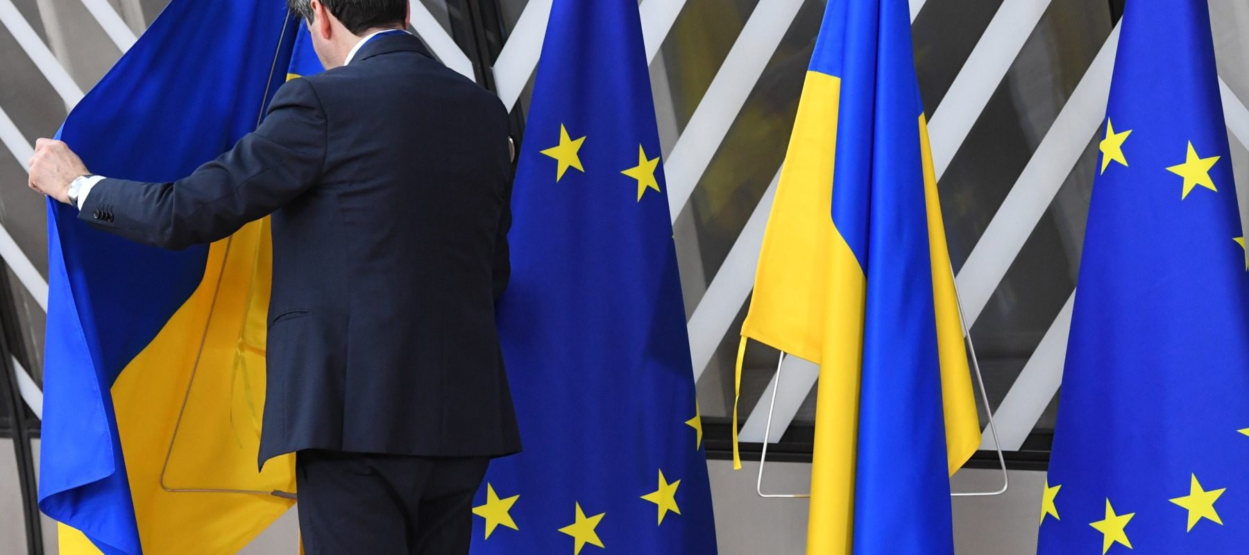 Zelenski, mulțumiri pentru ajutorul european, dar vrea aderarea rapidă