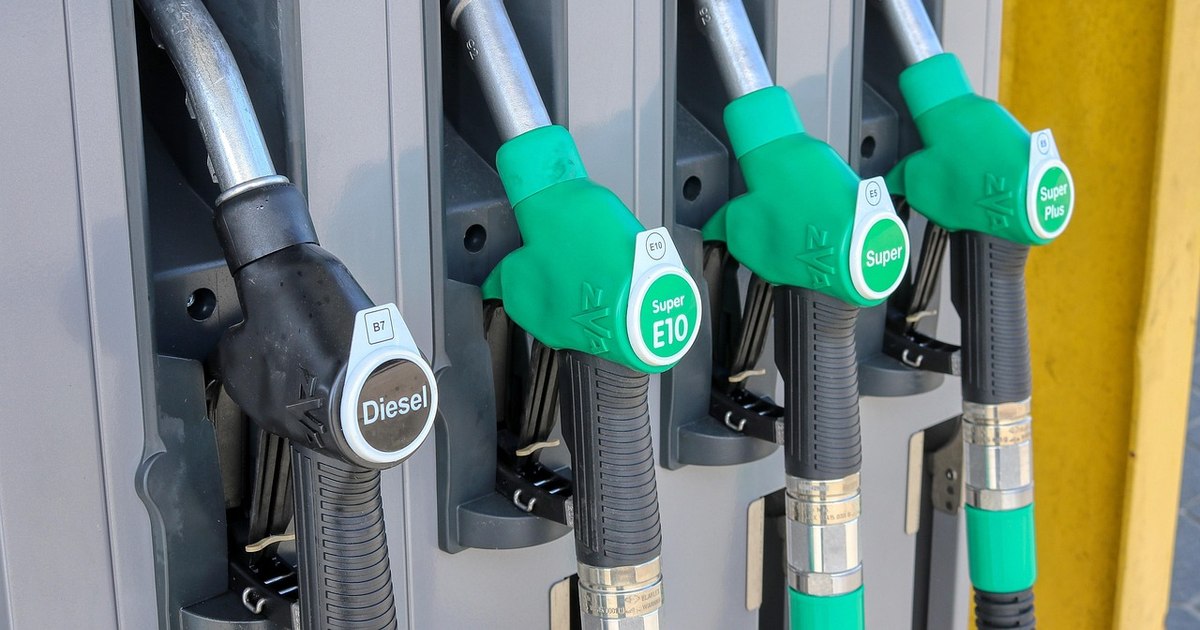 Motorina Premium, Mai Ieftină Decât Cea Standard: Ce Se Întâmplă la Rompetrol? Un scenariu neobișnuit a apărut sâmbătă dimineața la stațiile de alimentare Rompetrol din România