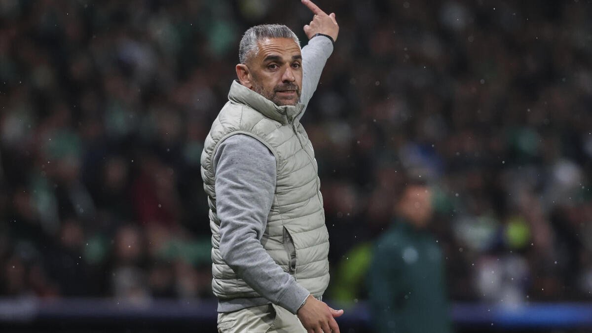 Era o așteptare mare la jocul echipei Arsenal? Răspunsul antrenorului este unul clar: „Da, știm de ce sunt capabili.” Meciul a fost unul dificil, dar echipa a reușit să se adapteze și să controleze jocul, contracarând tacticile adversarilor