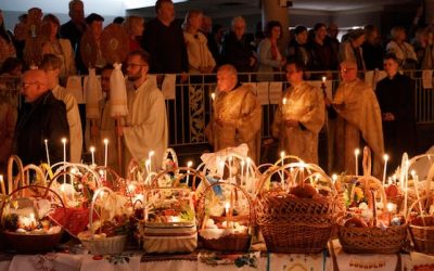 Paște Ortodox la TORONTO: Credincioșii, uniți în rugăciune și lumină