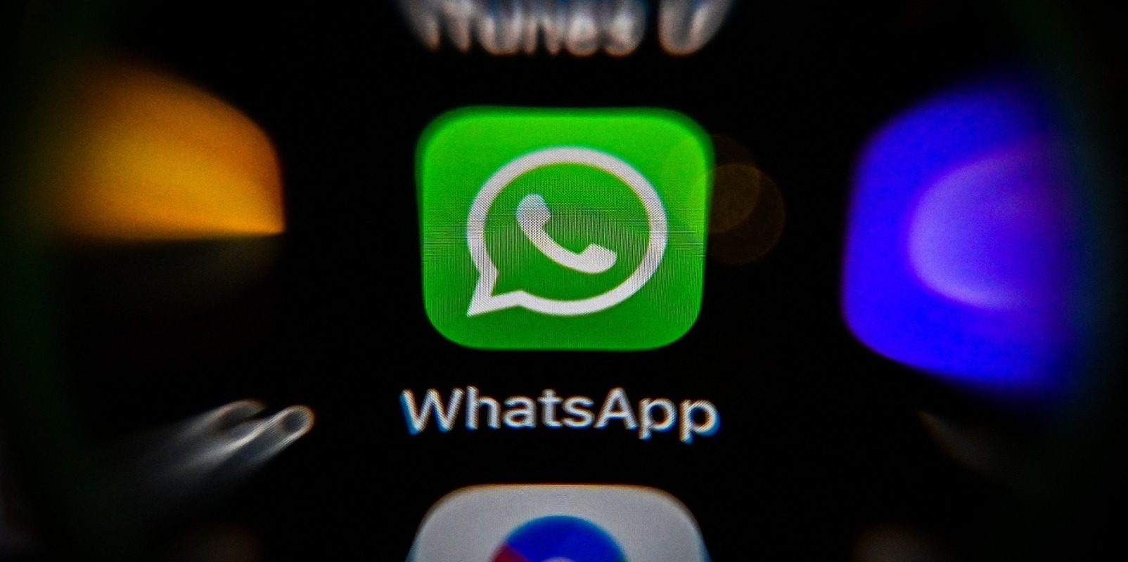UE atacă Meta: WhatsApp, acuzat de abuz pe piața de AI