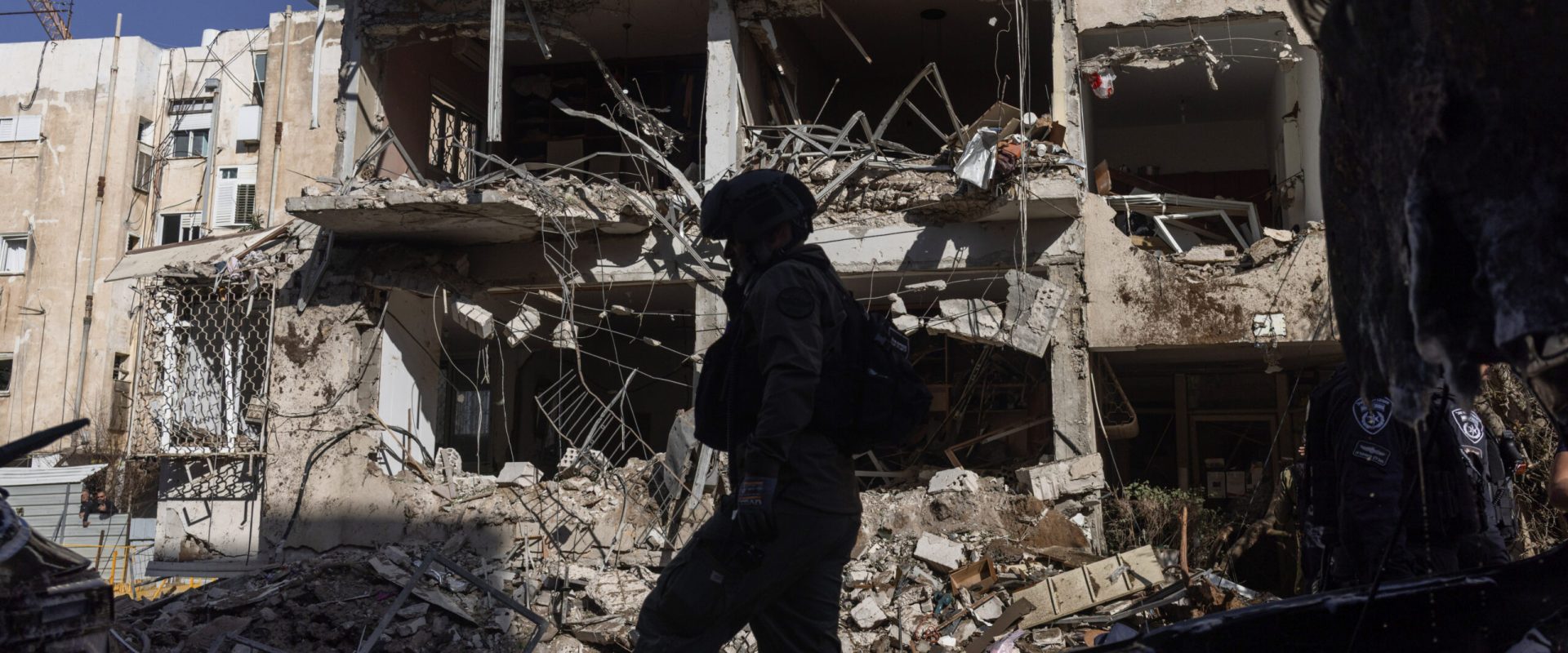 Israel continuă atacurile asupra Hezbollah, tensiunile cresc