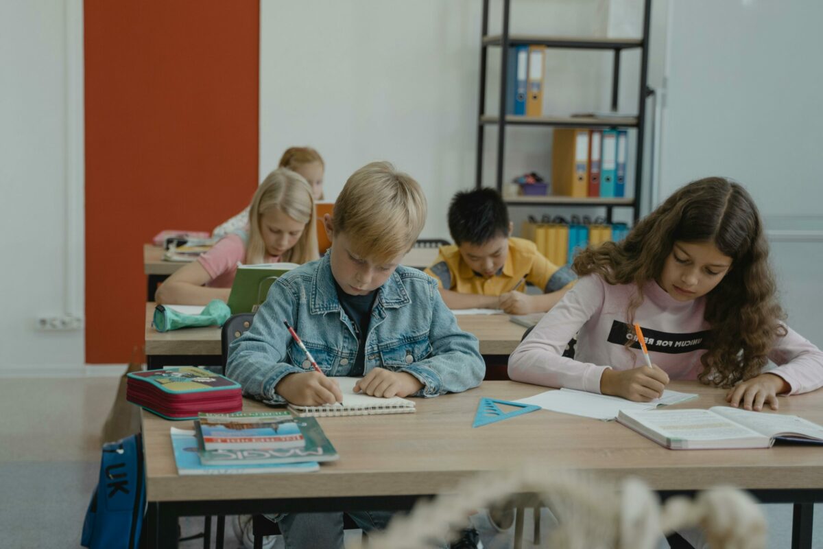 Educatia, deblocată: Concursuri pentru profesori, din nou pe tapet în România
