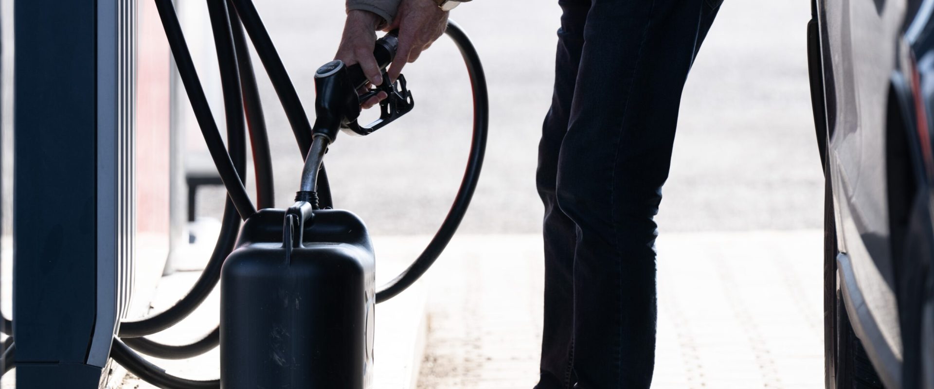 FMI critică: Reducerea taxelor la combustibili, o măsură ineficientă