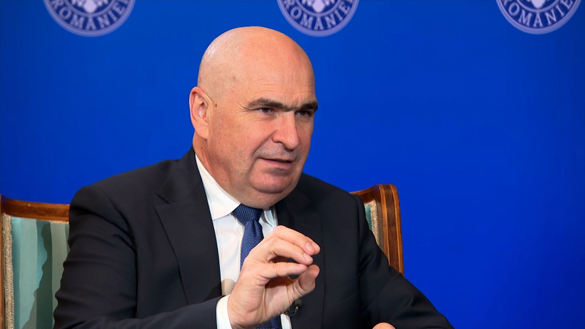 Pâine puțină, circ mult: Ce așteaptă România de la politicieni?