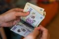 Stimulent de inserție 2026: Românii care beneficiază și banii primiți