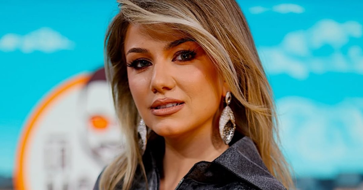 Codruța Filip, după divorțul de Valentin Sanfira: Unde a fugit artista și cu cine