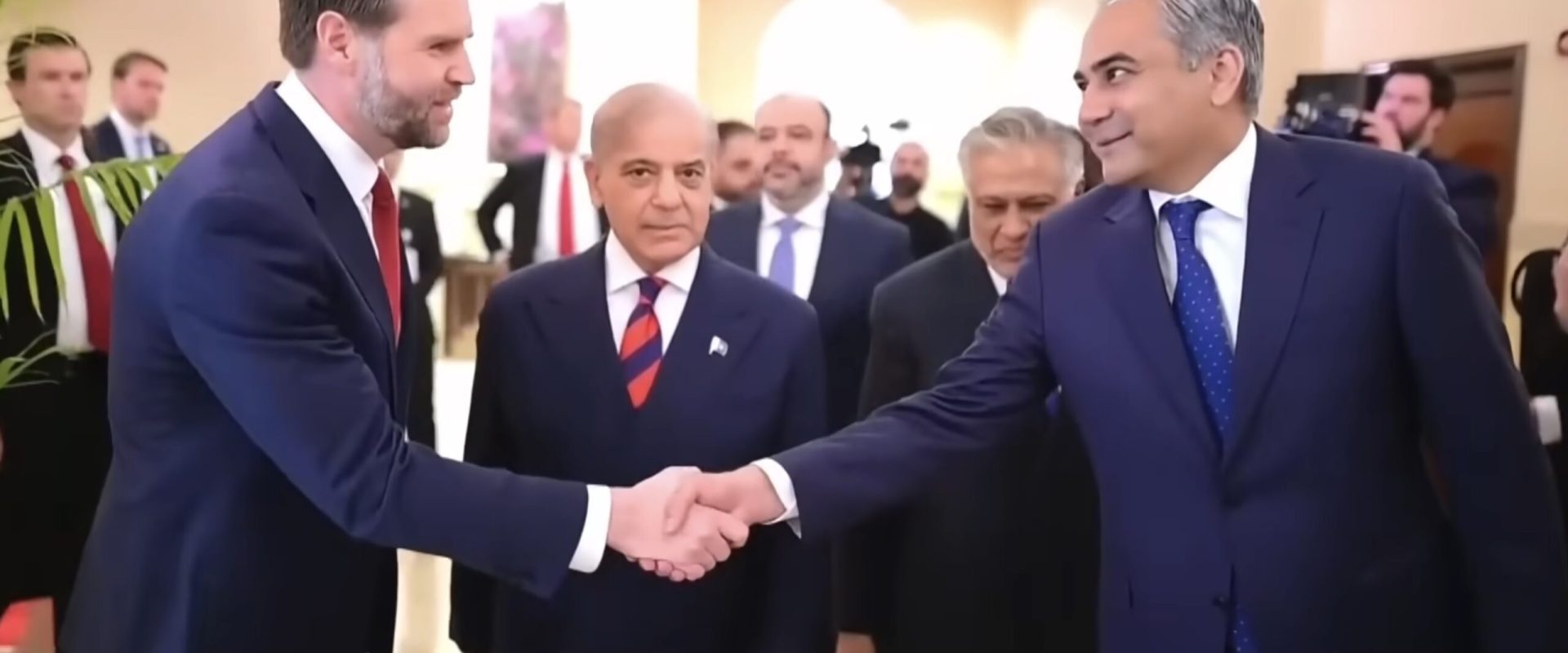 Premierul pakistanez laudă decizia lui Donald Trump privind armistițiul