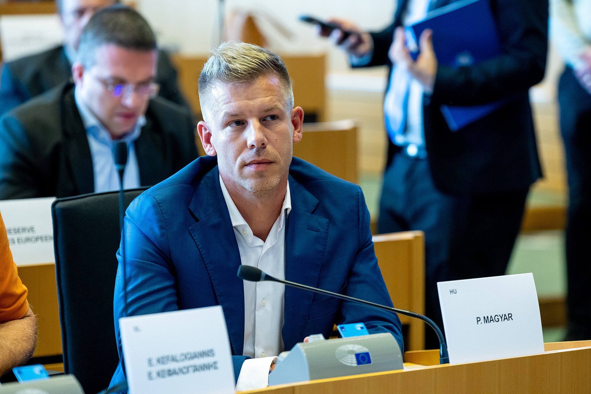 Magyar, tânărul care l-a învins pe Orban: De la afișul cu Viktor la succesul electoral