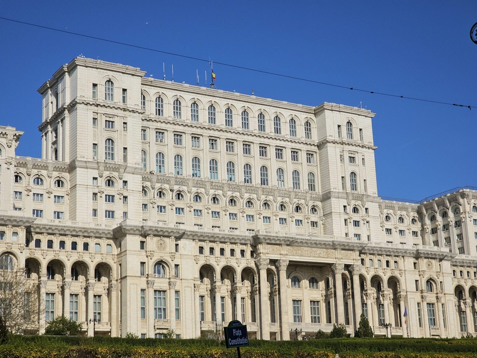 Parlament în sesiune extraordinară: Legi PNRR, așteptând promulgarea de la Nicușor Dan