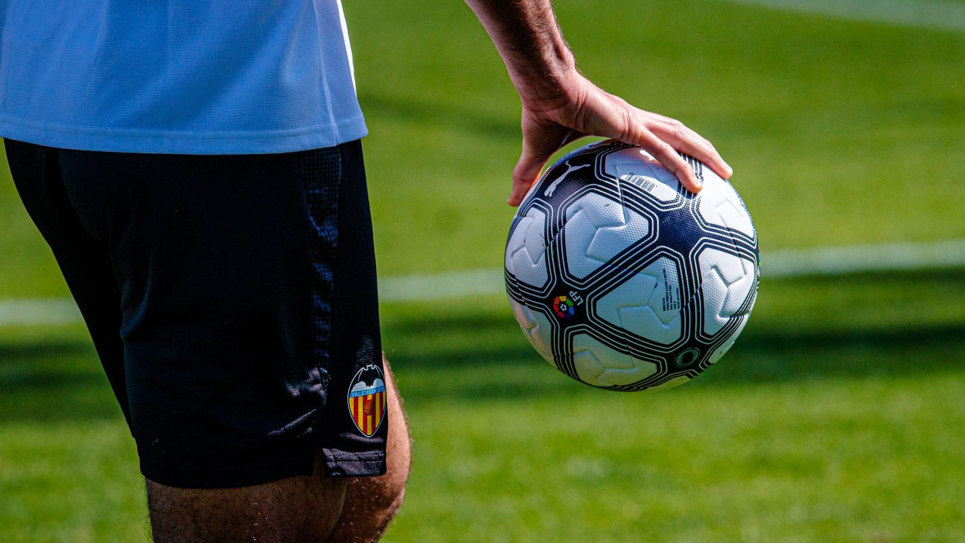 Valencia și Elche, duel retro în LaLiga: Căpitanul „liliecilor”, pe teren