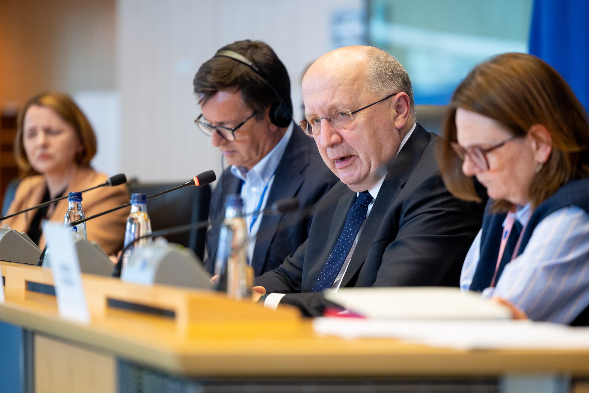 Comisarul pentru Apărare din UE cere: Rapidizarea industriei, pentru a depăși Rusia