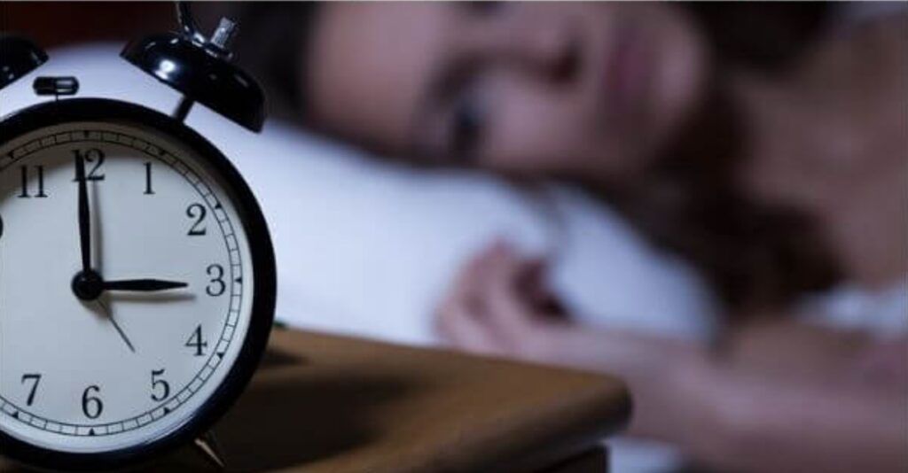 Medic gastroenterolog: Trucul de dimineață care te scapă de balonare și constipație