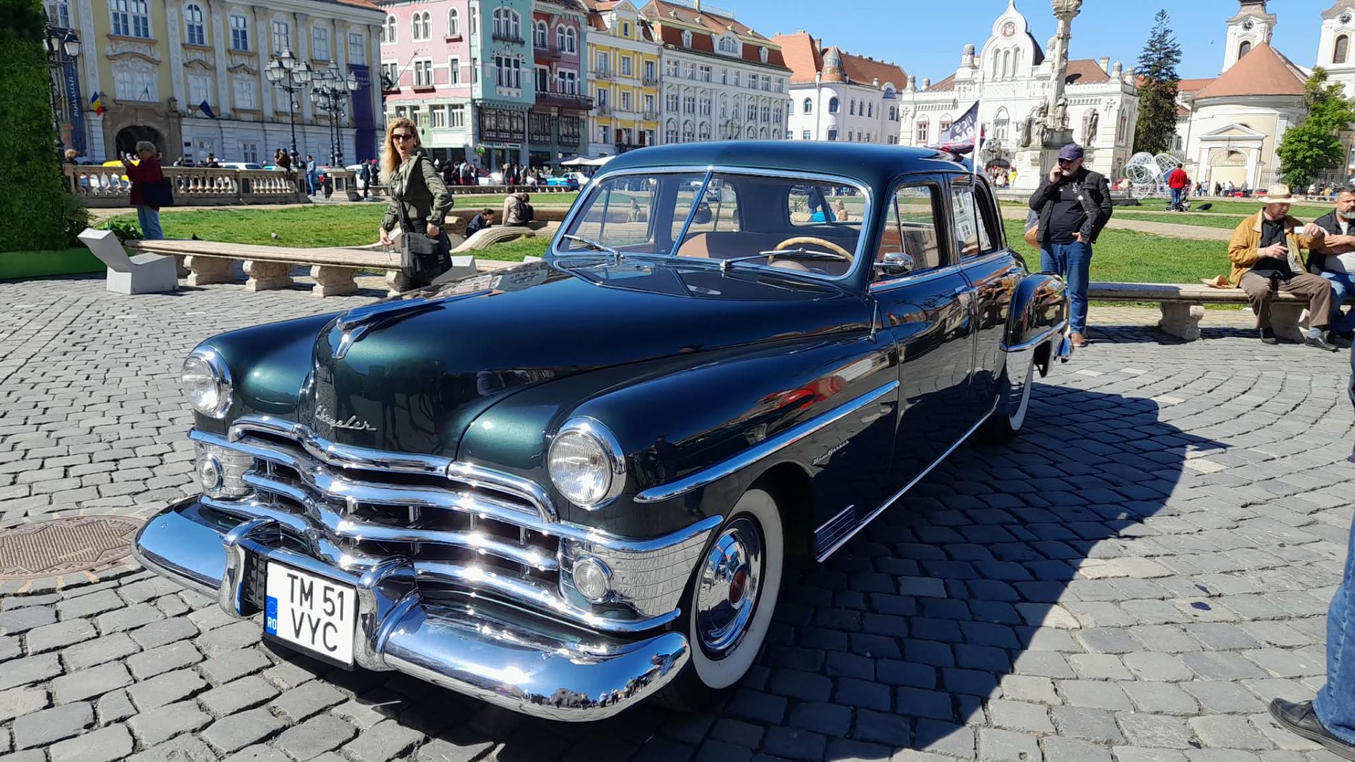 Retroparada Primăverii la Timișoara: Eleganță pe Roți, de la Chrysler la Steyr Fiat