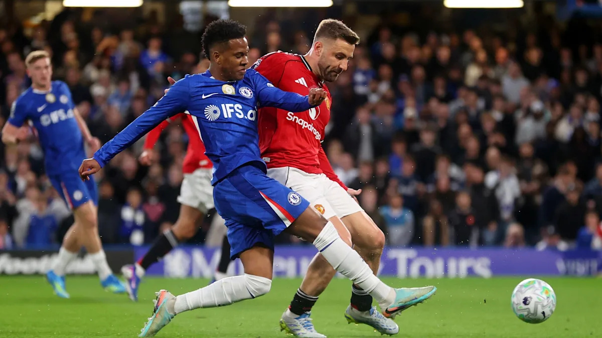 Estevao Willian, accidentat: Starul brazilian, scos de pe teren în meciul cu United