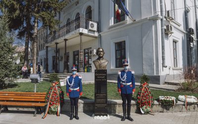 Bustul lui Goga din Copou, dispărut: Poetul, acuzat de atitudine fascistă