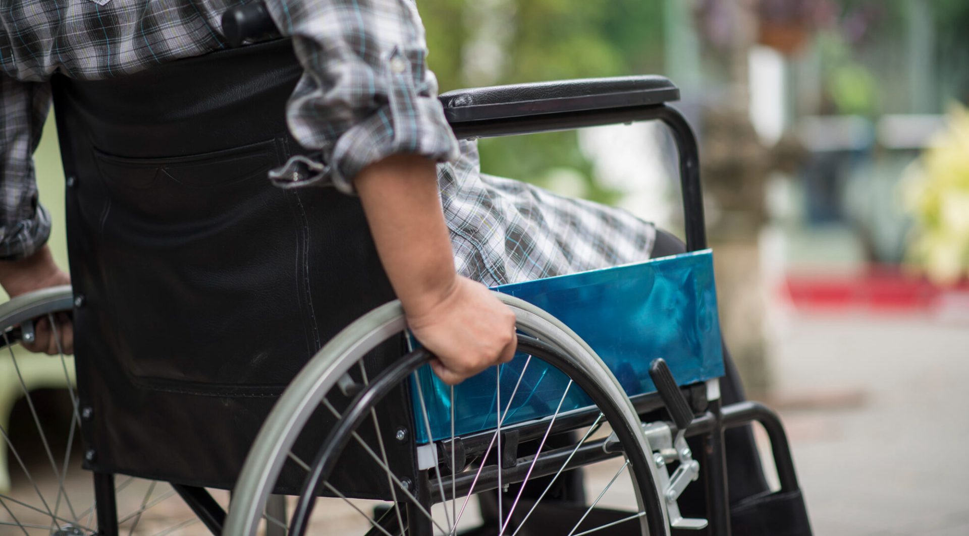 Cheltuieli ASTRONOMICE: Peste 11.000 lei lunar pentru un adult cu dizabilități în Sectorul 1