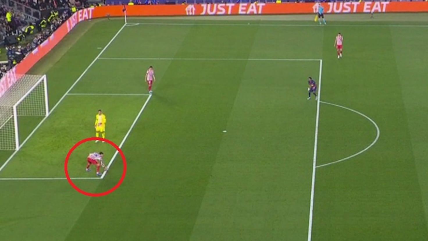 Arbitraj controversat în meciul Barcelona – Atletico, analizat de un fost arbitru internațional Barcelona și Atletico Madrid au oferit un spectacol intens în sferturile de finală ale unei competiții europene importante