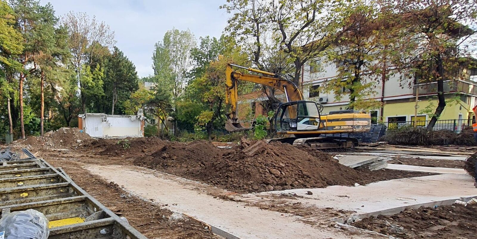 Costurile de renovare a unei grădinițe din Sectorul 4 al Capitalei se vor dubla, atingând aproape 7 milioane de euro, potrivit unui proiect de hotărâre ce va fi supus votului în ședința Consiliului Local din 8 aprilie