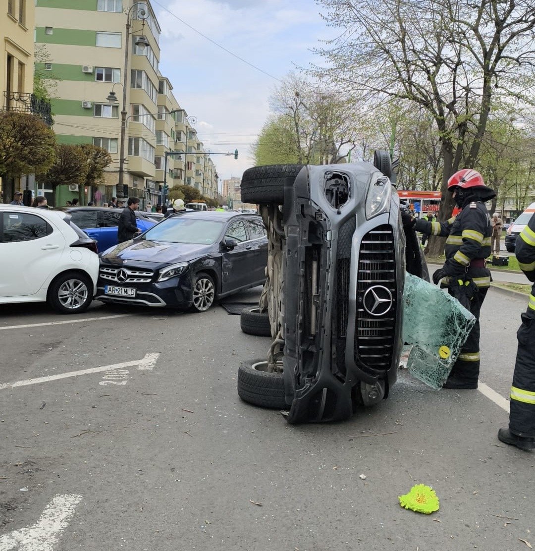 Accident grav la ziridava: Adolescentă rănită, provocat de un șofer (foto)