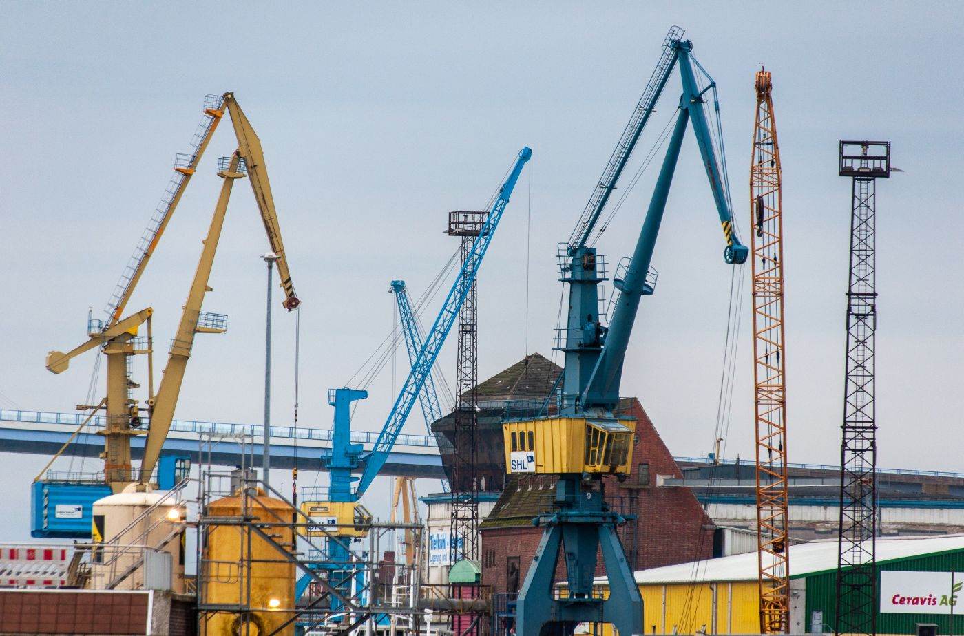 Exporturile Chinei, lovite de războiul din Orientul Mijlociu, arată Reuters