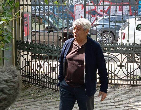Lucescu își deschide colecția privată de trofee, gratuit la Muzeul Fotbalului