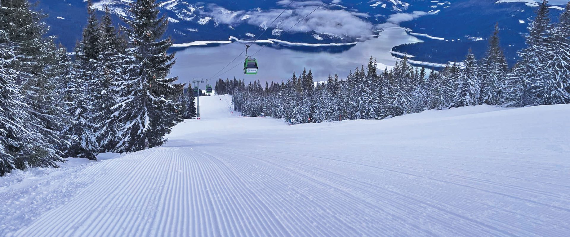 De Paște, schi pe pârtii: Sinaia și Transalpina, deschise weekend-ul acesta