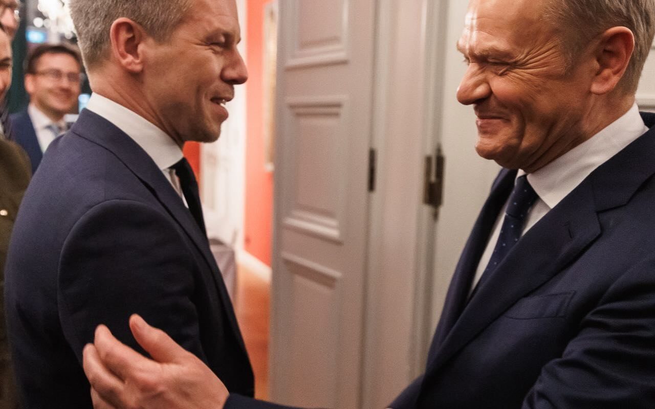Magyar, felicitat de prim-ministrul polonez: De ce-l atacă Tusk pe Orban?