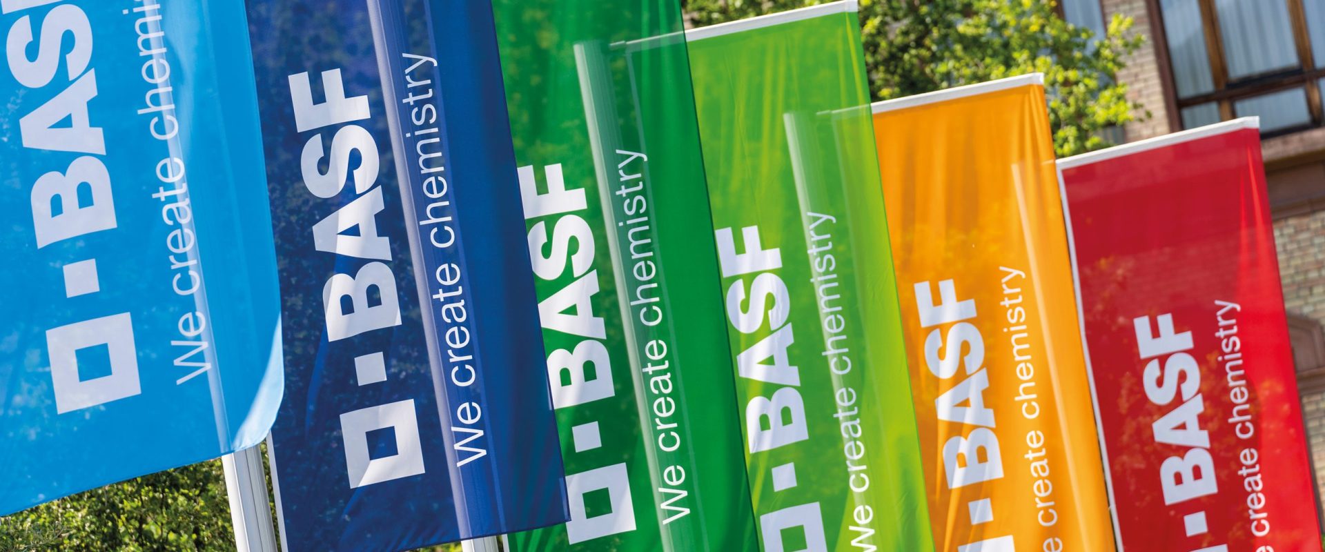 București, România – Gigantul chimic german BASF, prin divizia sa Agricultural Solutions, va extinde prezența în România prin crearea a peste 50 de noi roluri globale corporative și de guvernare în București