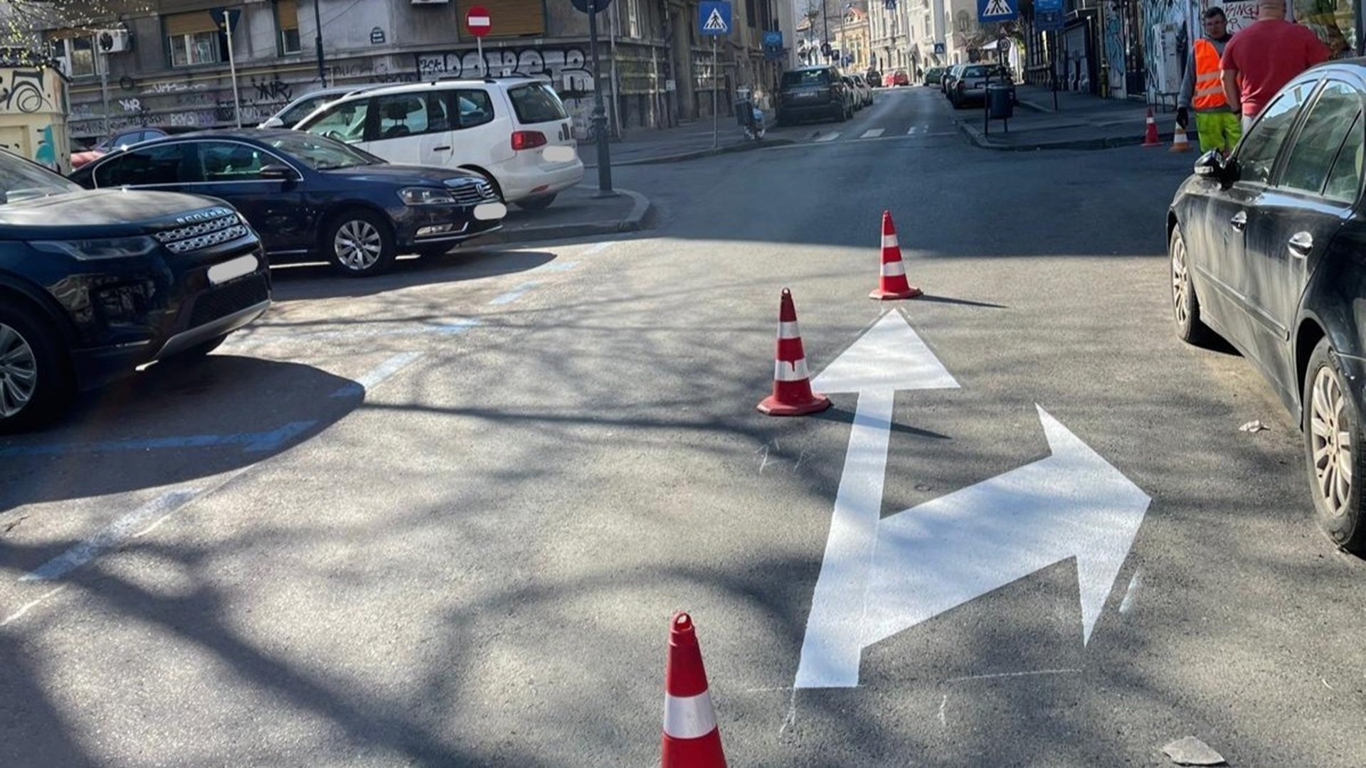 Șoferii bucureșteni, atenție la modificările de trafic: Noi reguli pe mai multe străzi din centrul Capitalei Începând de duminica trecută, 5 aprilie, șoferii din București trebuie să fie atenți la noile reguli de circulație instituite pe mai multe străzi din centrul orașului