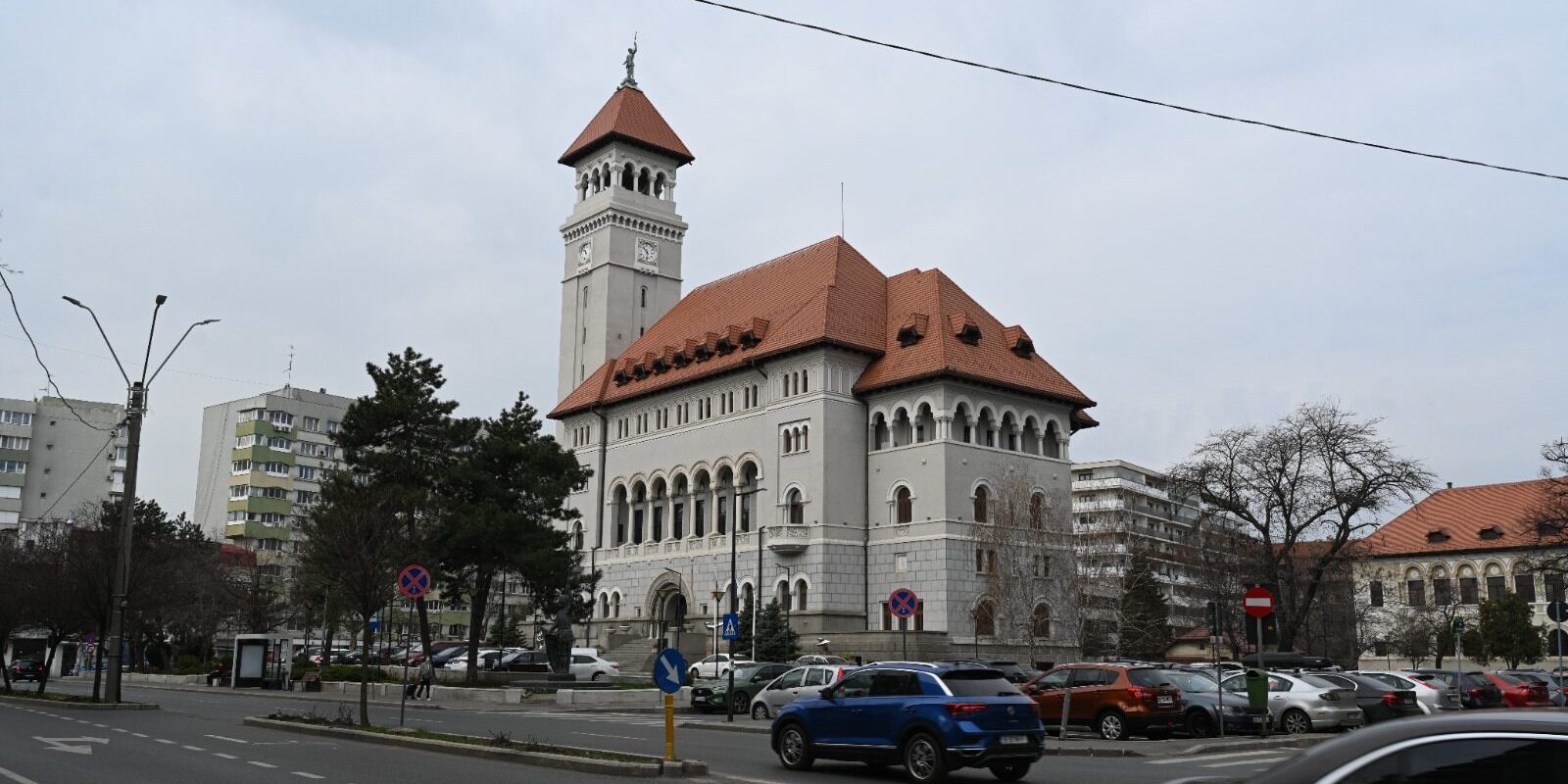 Plafon de posturi: Primaria sectorului 1, cu 757 de angajați în 2026. Cum se împart?