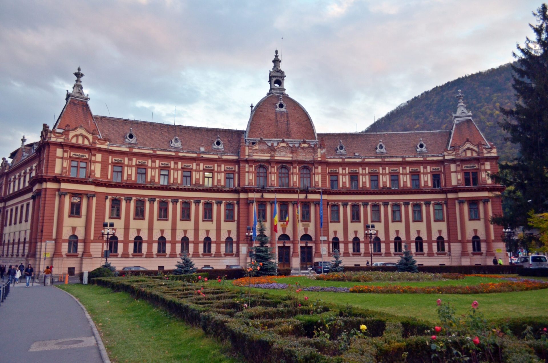 Clădirea-simbol: Palatul Administrativ, reabilitare cu fonduri de la Ministerul Dezvoltării