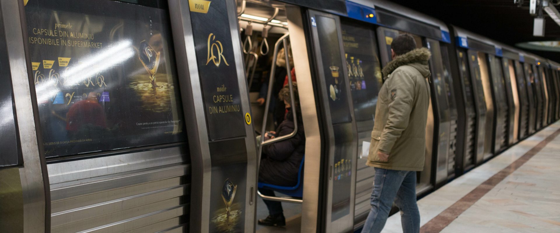 Revoltă în București: Peste 11.500 de oameni, furioși de scumpirea metroului