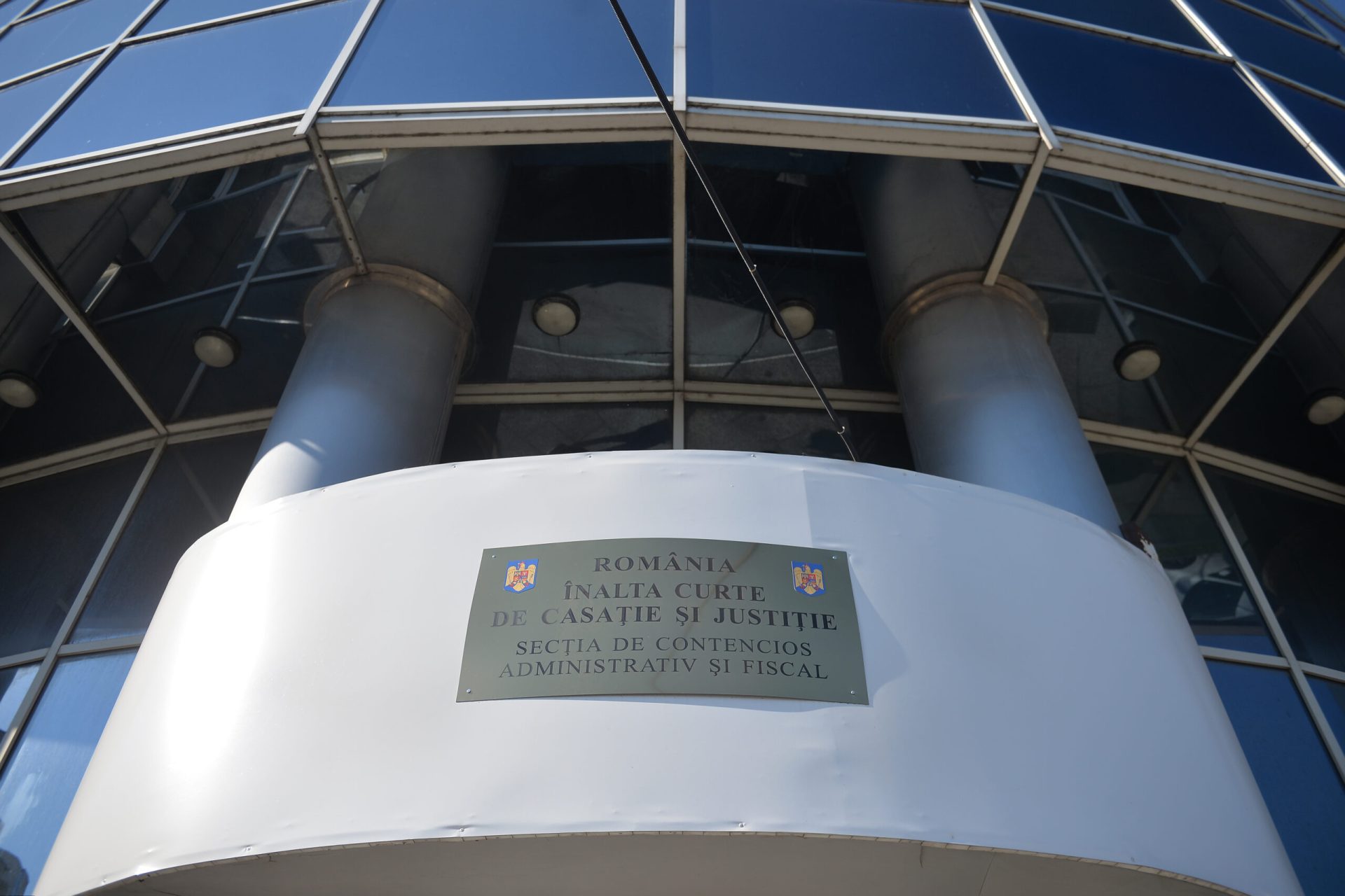 ÎCCJ decide: Salarii MĂRITE cu 50%+ pentru magistrații cu experiență