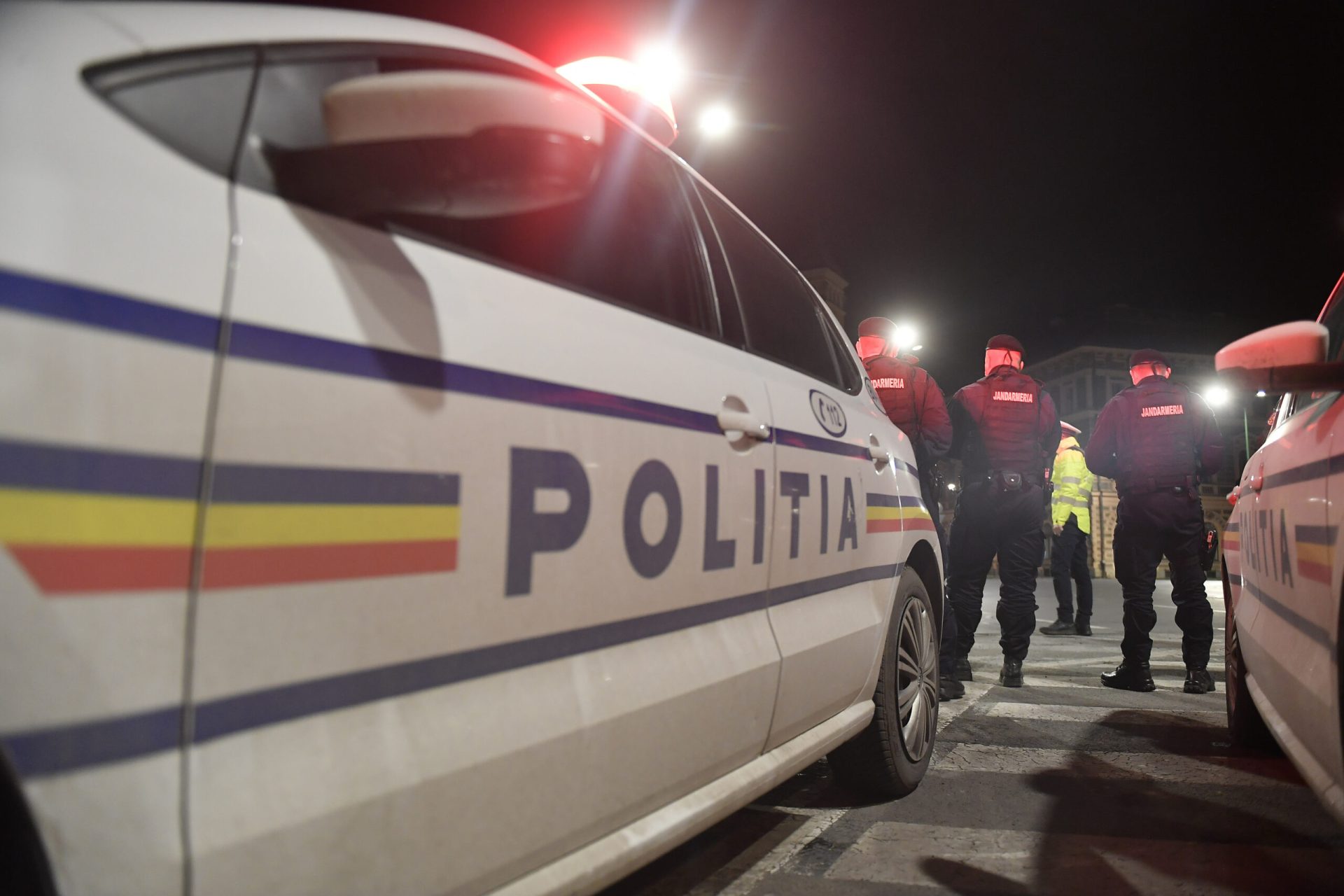 Tineri blocați într-un carusel: Intervenție spectaculoasă a pompierilor