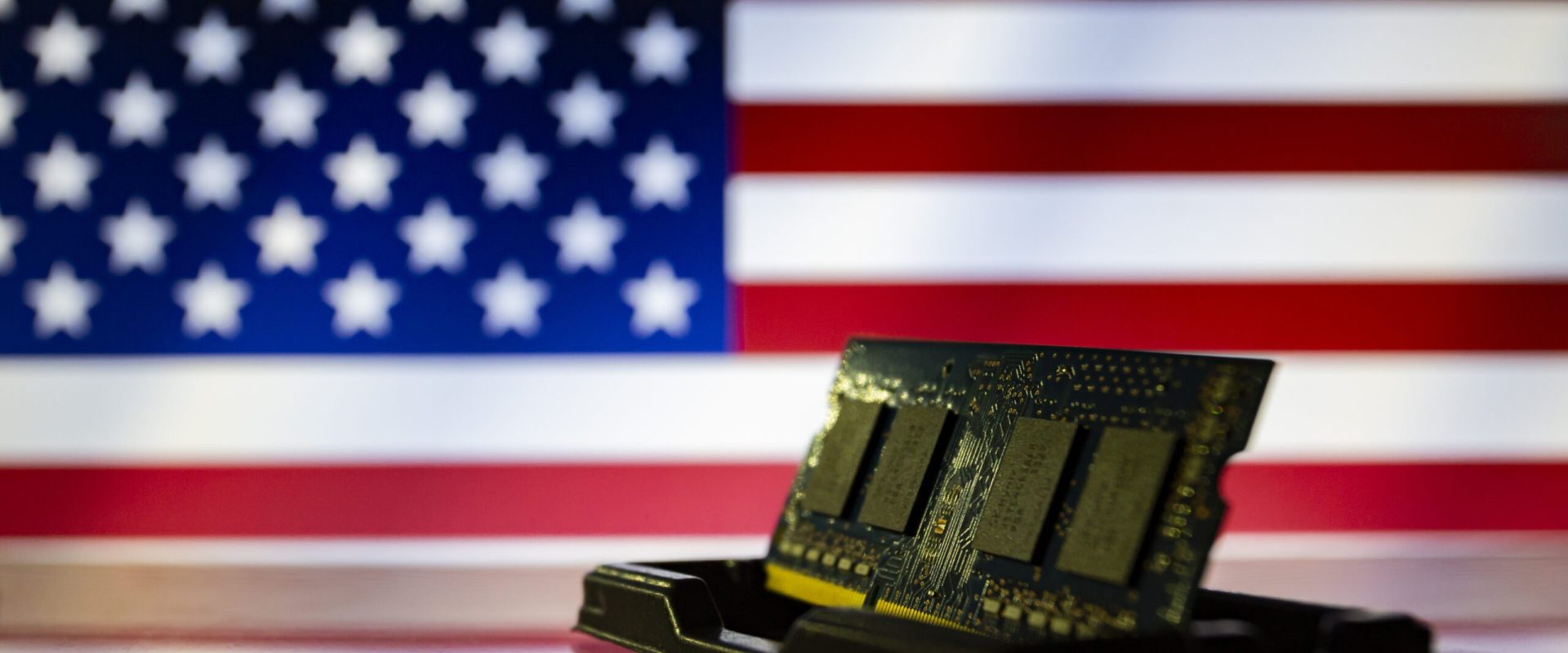 Inteligența artificială, în derivă: conflictul din Orientul Mijlociu și criza energetică expun vulnerabilități majore în industria AI Dezvoltarea explozivă a inteligenței artificiale (AI) se confruntă cu obstacole semnificative