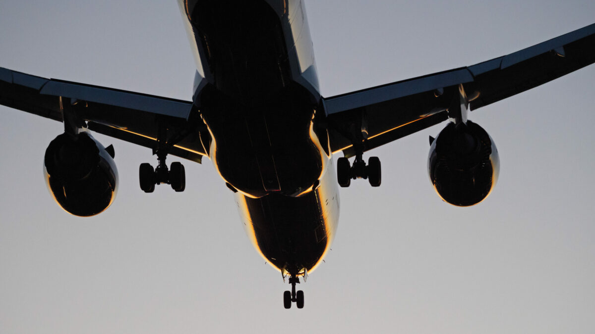 Italia: O familie, zbor Cracovia… Aterizare-șoc la Craiova