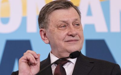 USR conduce țara, dar viitorul e PNL-USR-UDMR cu sprijin parlamentar