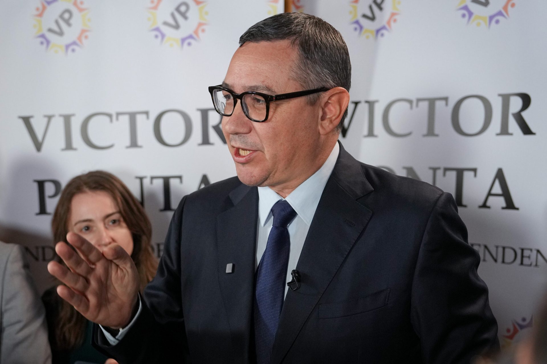 USR continuă la cârma: Bolojan, omul de încredere, conduce în continuare