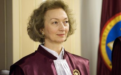 CCR, sub asediu? Simina Tănăsescu, despre ieșirea judecătorilor din sală