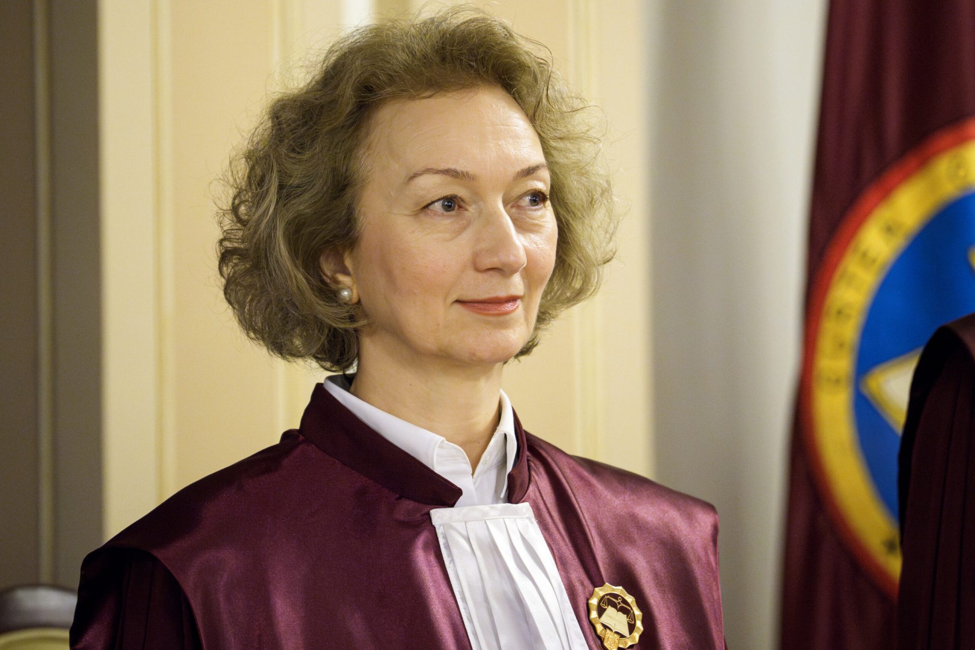 CCR, sub asediu? Simina Tănăsescu, despre ieșirea judecătorilor din sală