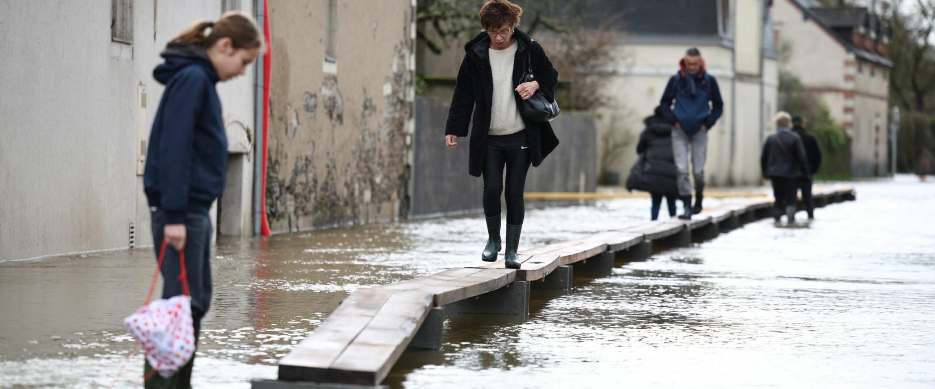 Râuri în alertă: Cod Galben de inundații pentru sudul și centrul României