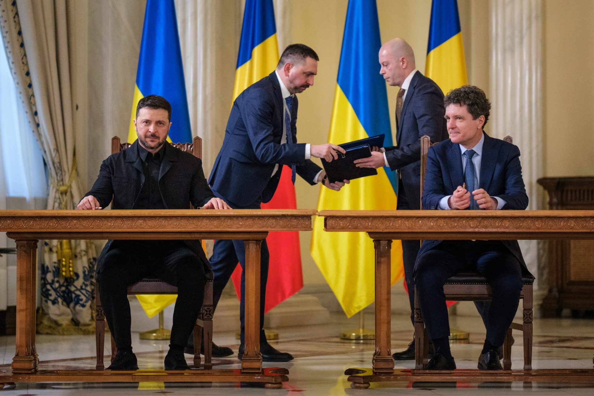 O întâlnire între producători de drone ucraineni și companii românești, eșuată, potrivit surselor București – O întâlnire organizată săptămâna aceasta în România, menită să pună la aceeași masă producători de drone din Ucraina și companii din industria de apărare românească, s-a dovedit a fi un eșec