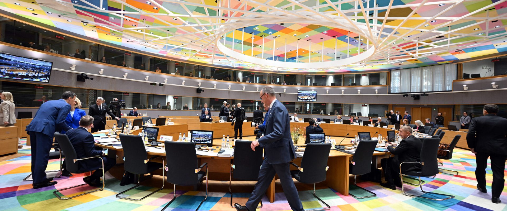 Cine-l înlocuiește pe Orban? Un nou „campion” al blocajelor în UE?