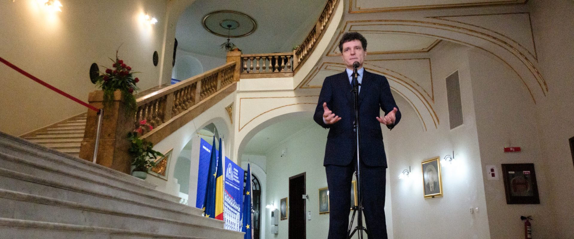 Presa maghiară: România, țară „deprimată și în pragul haosului”