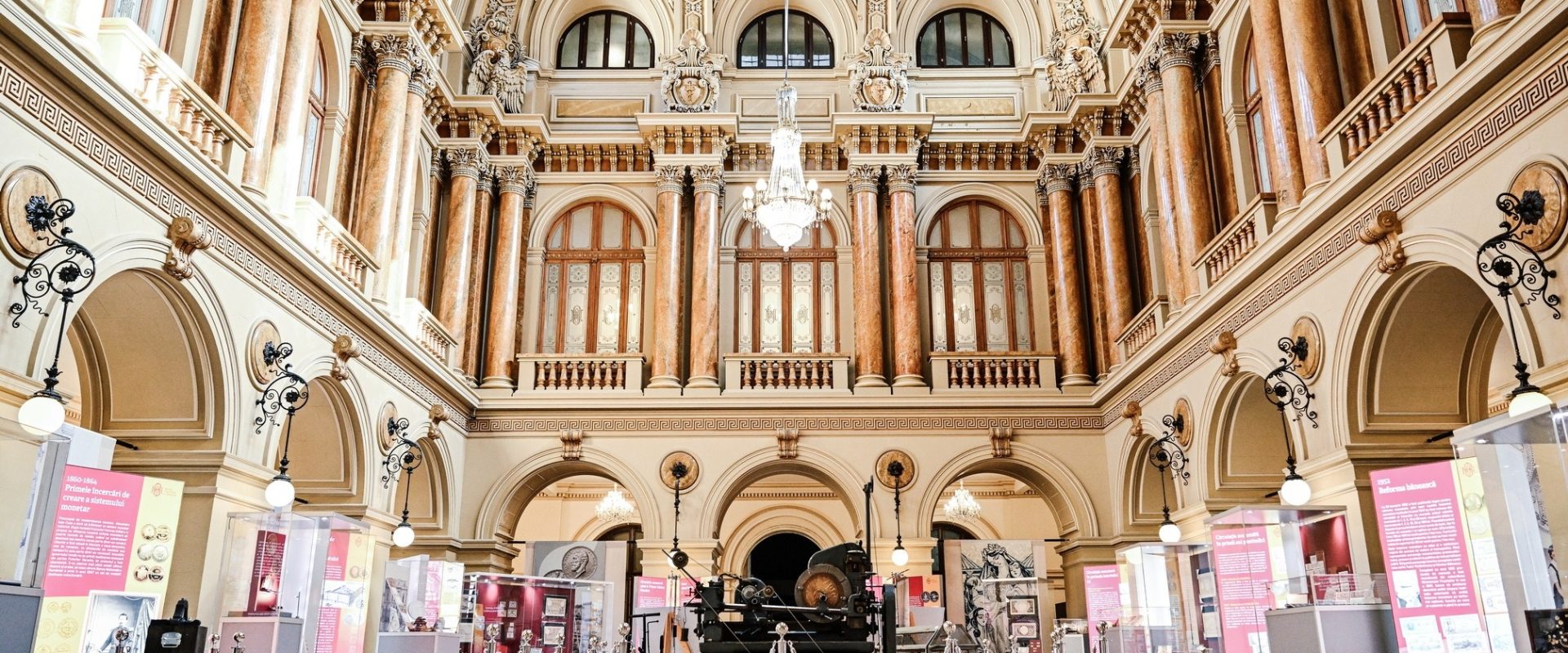 Redobândirea economiilor: Cum scapă România de dictatura consumului