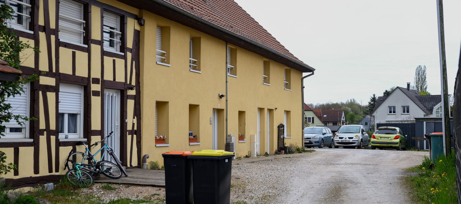 Caz șocant în Franța: un băiat de 9 ani a fost ținut închis în dubă de tatăl său, timp de peste un an. Mărturiile vecinilor