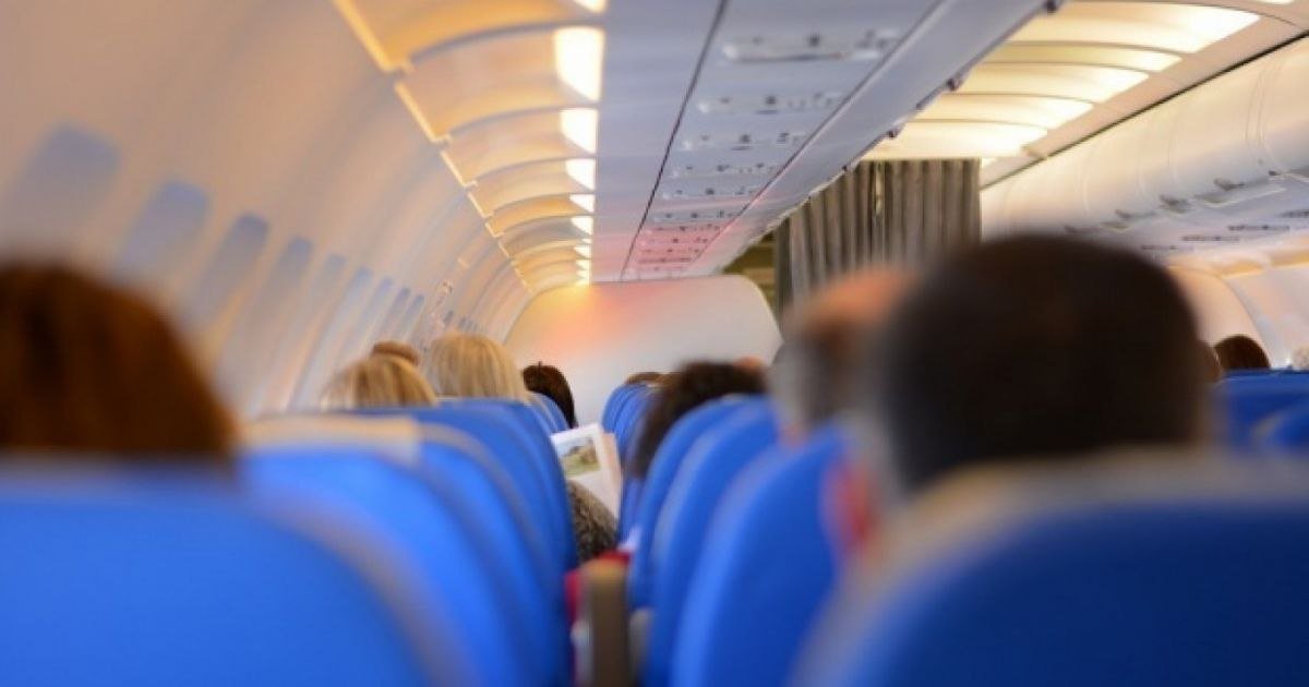 Scumpiri la orizont pentru biletele de avion: Prețul carburantului urcă, costurile se transferă pasagerilor Bucuroși de vacanță? Ei bine, pregătiți-vă pentru un gust amar – scumpirea biletelor de avion este iminentă